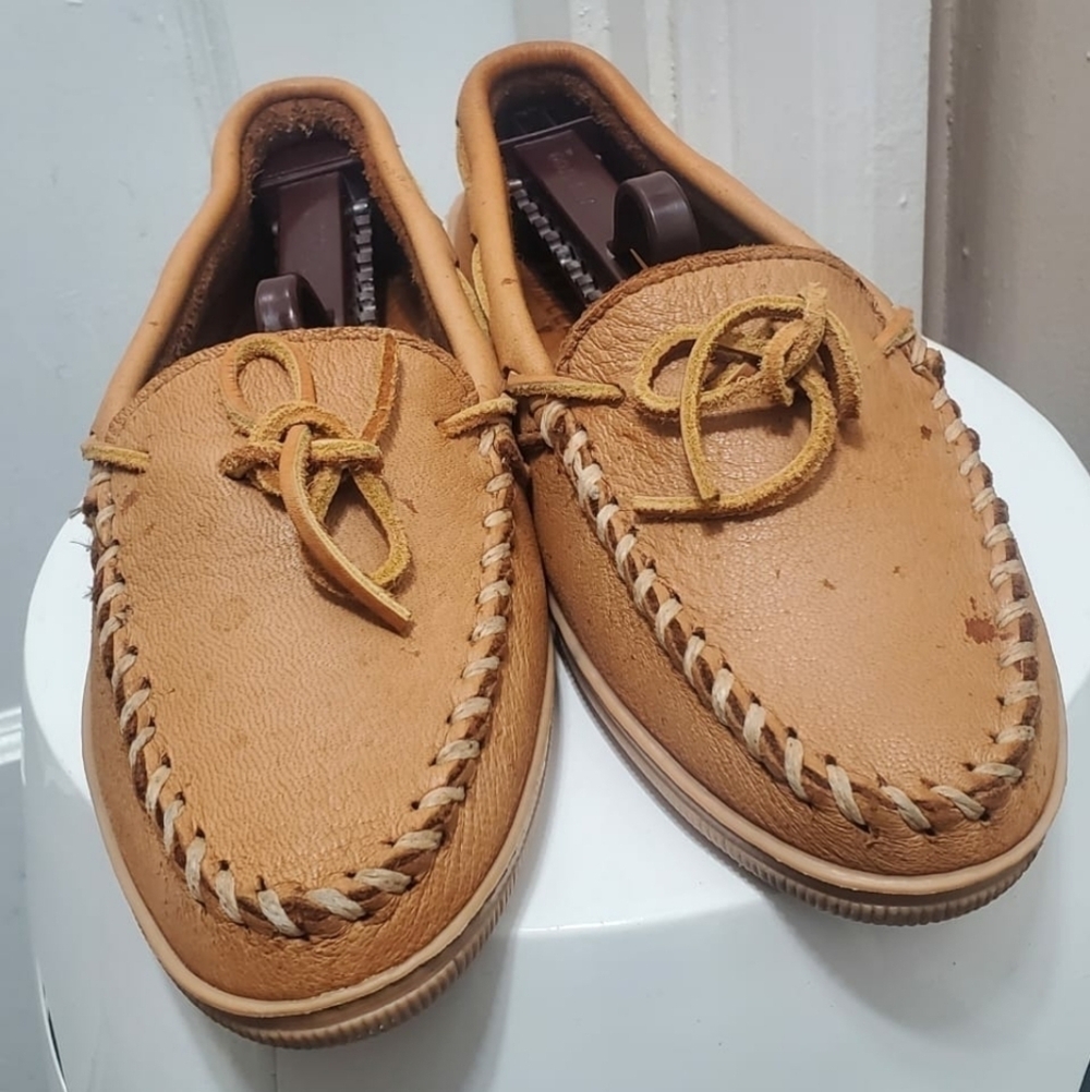 Minnetonka Classic Moccasins Women Leather Rawhide Slip On Loafers Size 7 & 8🌴✌ - Picture 6 of 14